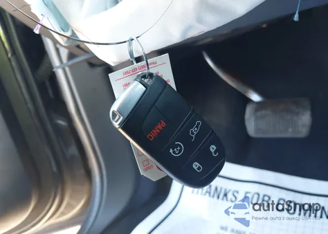 2021 Jeep Grand Cherokee Laredo X 4X4 z USA, uszkodzony, nr VIN 1C4RJFAG7MC777041